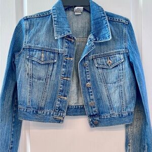 YMI Blue Denim Jacket M Long Sleeve Cropped Distressed Classic Casual Layering